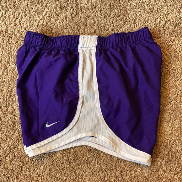 Women’s Nike Dri-Fit Running Shorts - Picture 3 of 7